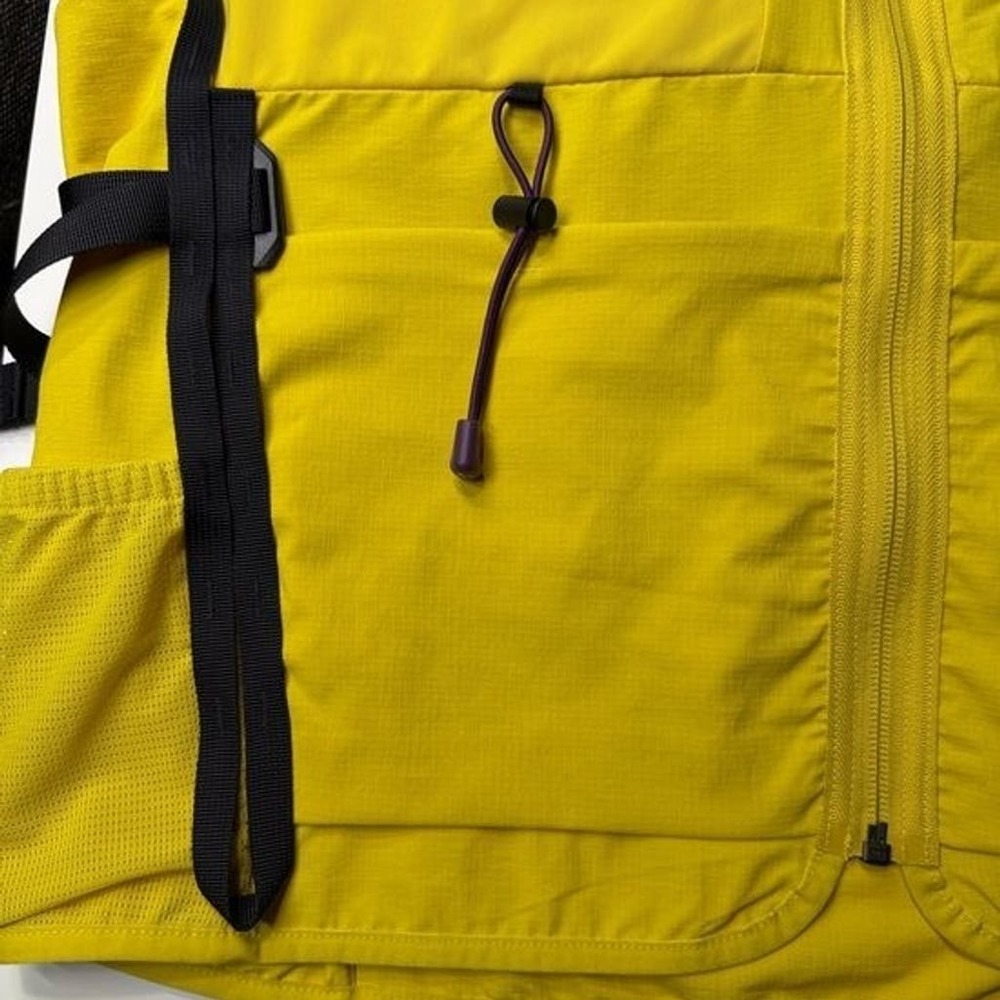 The North Face Class V Utility Vest Silt Yellow Gorpcore Hiking Size Medium - Picture 5 of 16